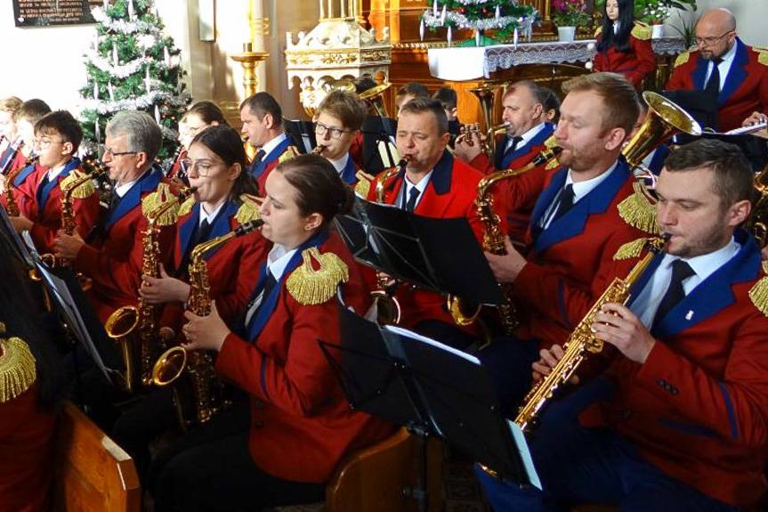 Świąteczna muzyka wypełniła mury kościoła w Miejscu Piastowym