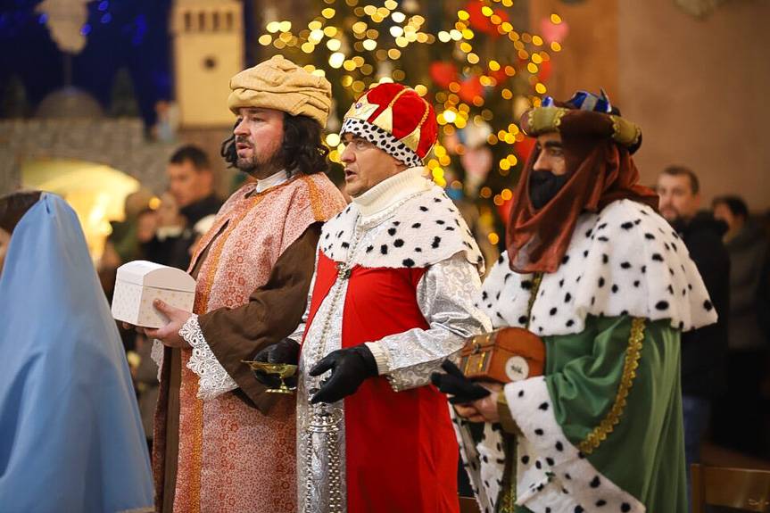 Ulicami Jedlicza przeszedł pełen radości Orszak Trzech Króli