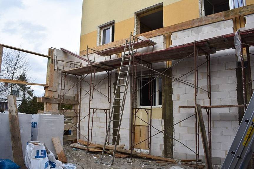 Trwa modernizacja remiz strażackich w gminie Wojaszówka