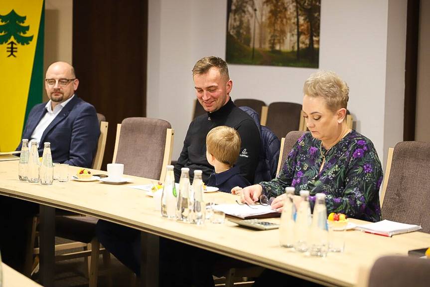 Burmistrz spotkał się z sołtysami. Omówiono plany na 2025 rok