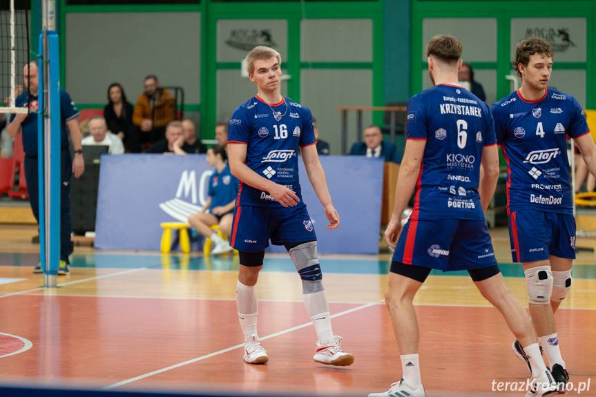 Siatkarska wojna nerwów w Krośnie. AVIA pokonała Karpaty w tie-breaku