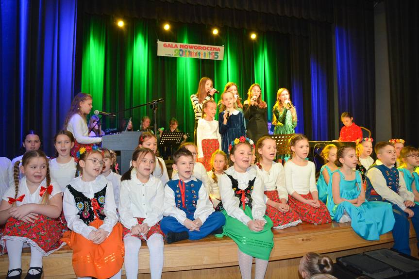 90 artystów na scenie - Gala Noworoczna w Dukli