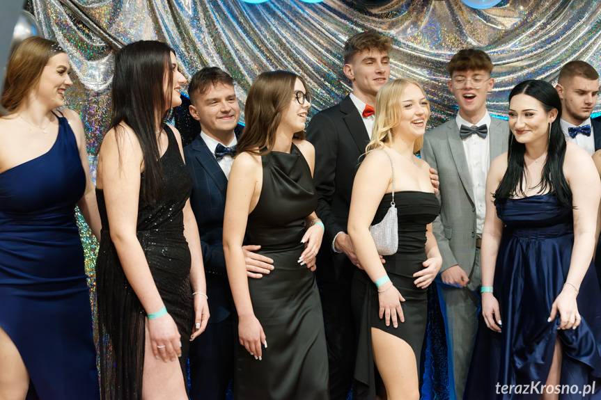 Studniówka uczniów "Budowlanki". Fantastyczna zabawa do rana [ZDJĘCIA]