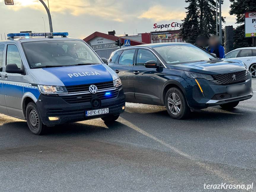 Poranna kolizja na skrzyżowaniu w Krośnie