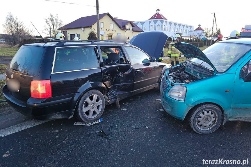 Moderówka. Zderzenie dwóch samochodów