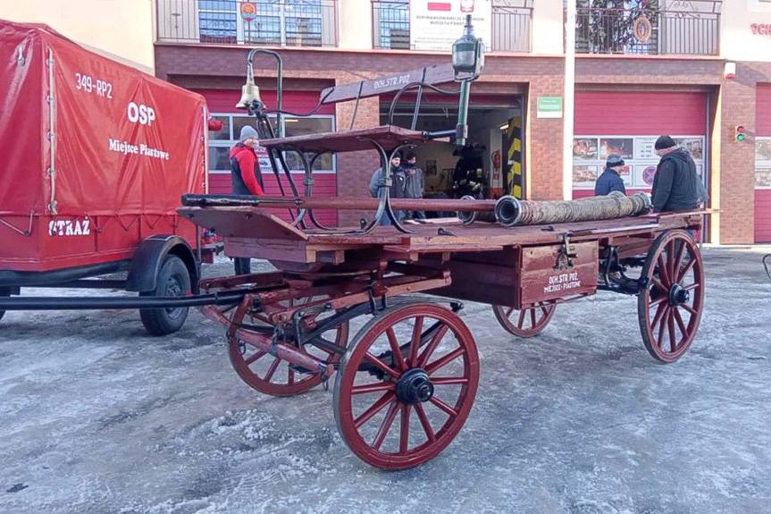 Strażacy stworzyli nowe miejsce dla zabytkowego sprzętu – wybudowali wozownię