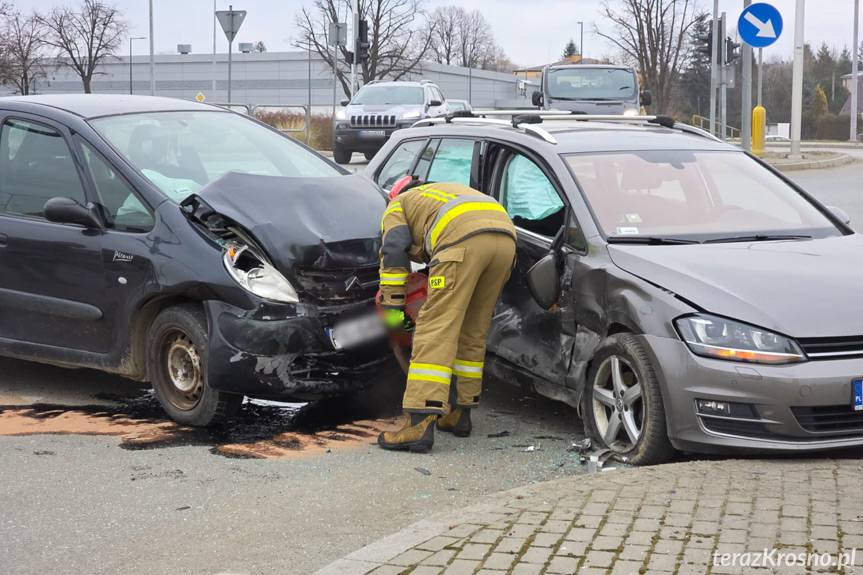 Krosno. Zderzenie dwóch samochodów
