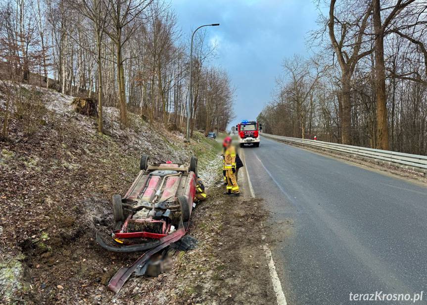 Dachowanie toyoty w Korczynie