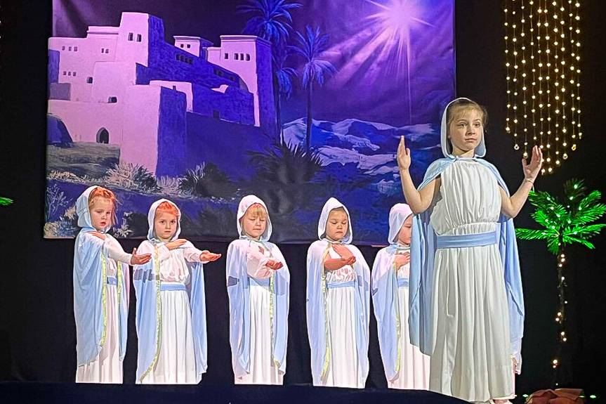 W Korczynie dzieci uczciły Dzień Babci i Dziadka