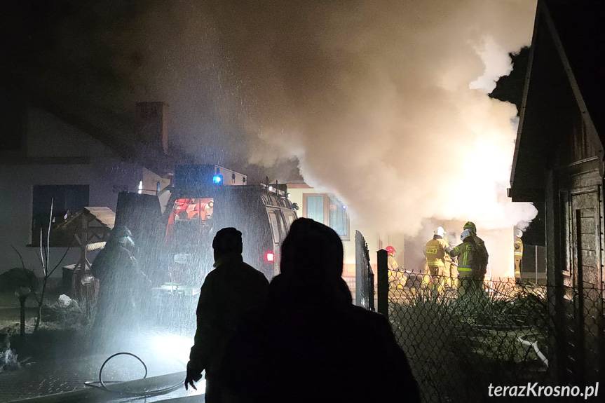 Ustrobna. Pożar garażu