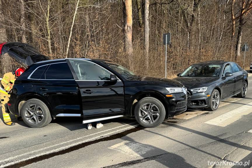Zderzenie dwóch samochodów na granicy Krosna i Krościenka Wyżnego