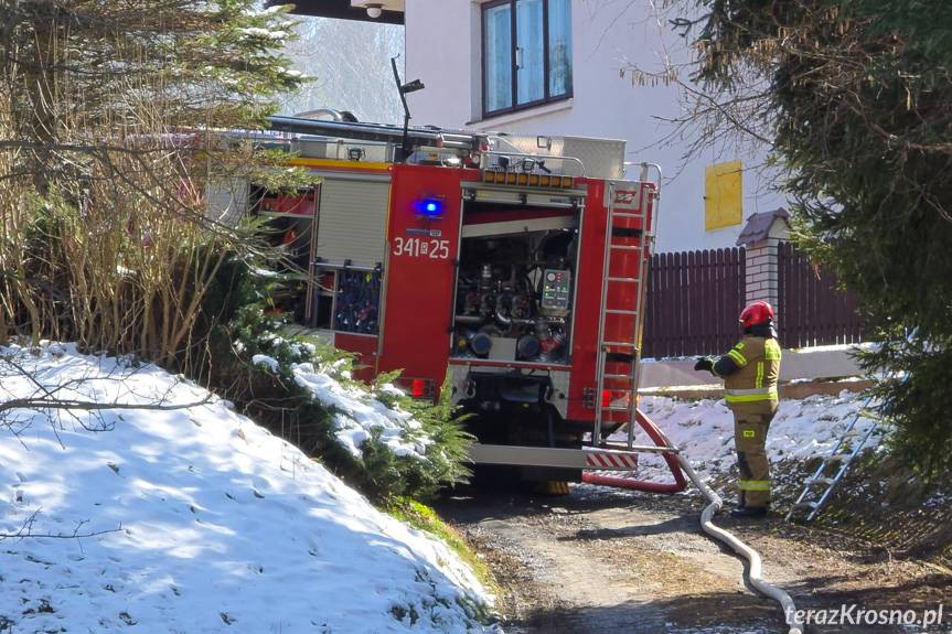Węglówka. Pożar budynku gospodarczego