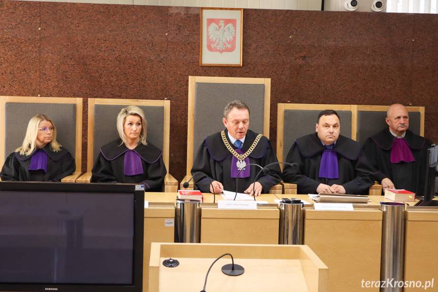 Śmiertelny cios nożem. Mieszkanka Krosna usłyszała wyrok