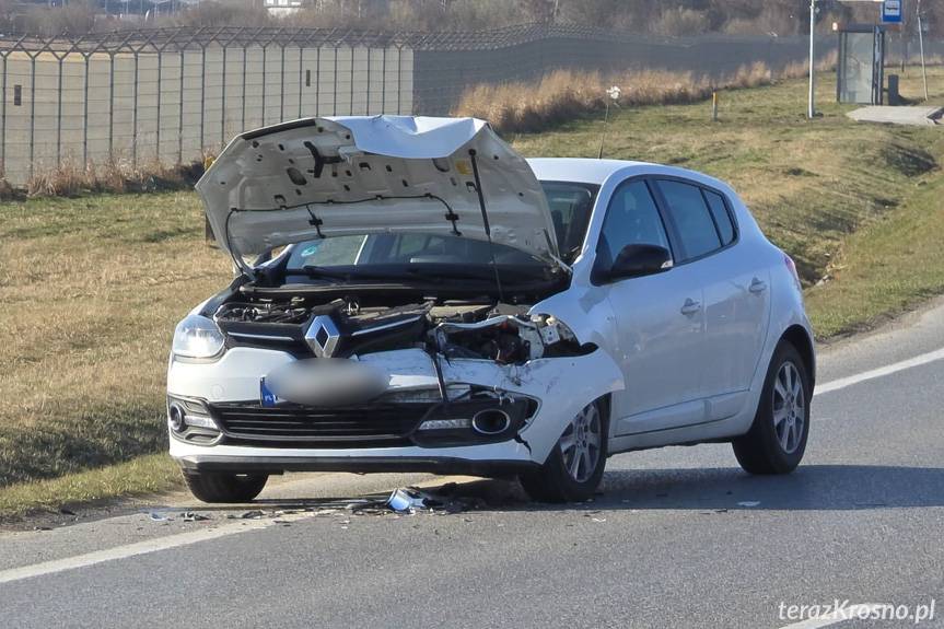 Zderzenie samochodów na Zręcińskiej