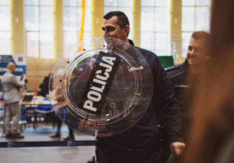 Dzielnicowi zachęcali studentów do wstąpienia w szeregi Policji