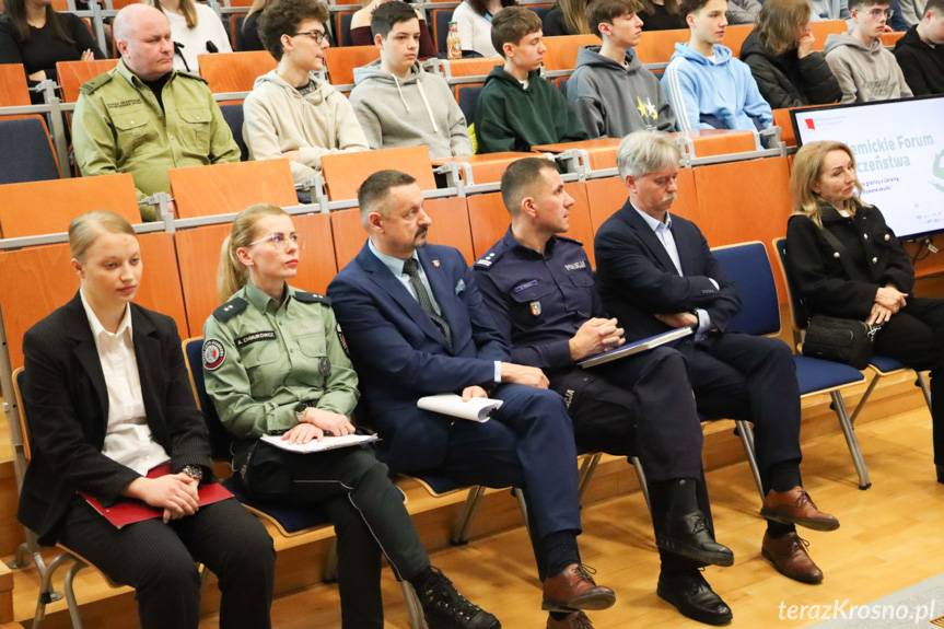 Generał Tomasz Bąk w Krośnie: "Polska jest w wyjątkowo skomplikowanej sytuacji"