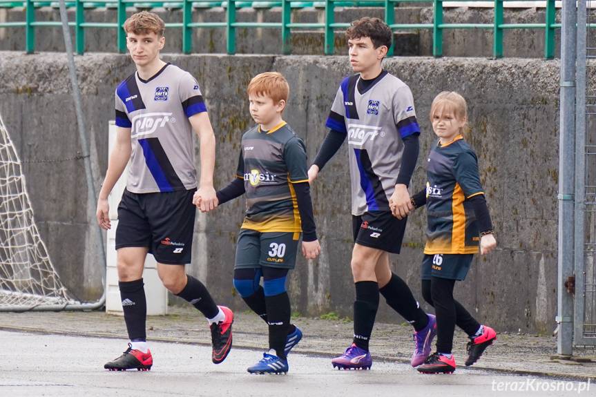 Minimalne zwycięstwo Przełęczy Dukla z Naftą Jedlicze w zaległym meczu [ZDJĘCIA]