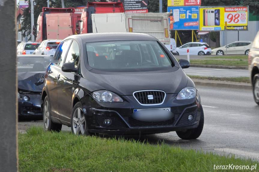 Krosno. Zderzenie trzech samochodów