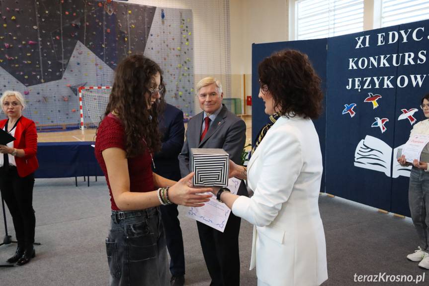 Warto uczyć się języków obcych. Podsumowanie wojewódzkich konkursów w II Liceum Ogólnokształcącym w Krośnie [ZDJĘCIA]