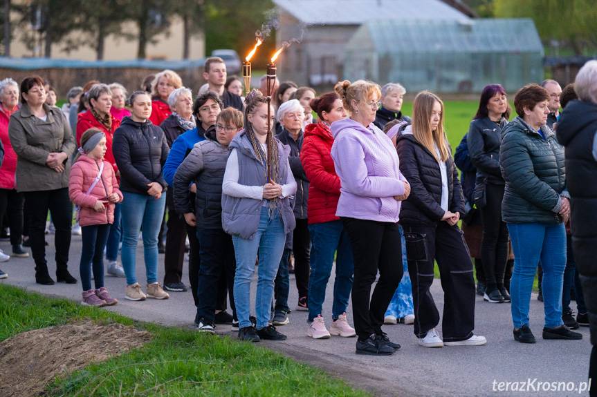 Droga Krzyżowa w Bajdach [ZDJĘCIA]