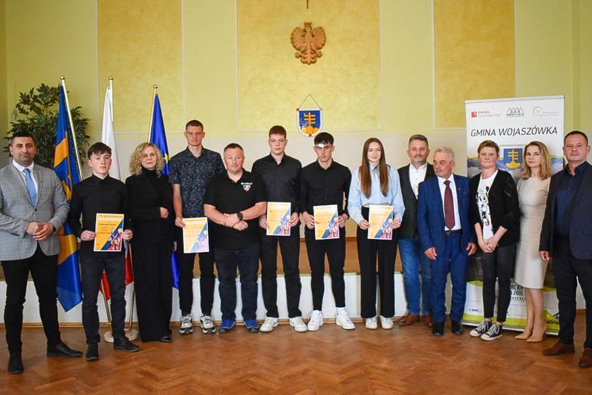 Młodzi sportowcy z gminy Wojaszówka docenieni za ciężką pracę i sukcesy