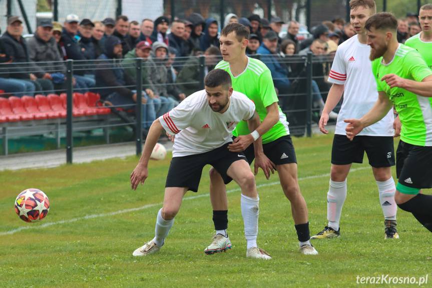 Karpaty Klimkówka - Beskid Posada Górna: derby gminy Rymanów dla lidera klasy A2 [ZDJĘCIA]