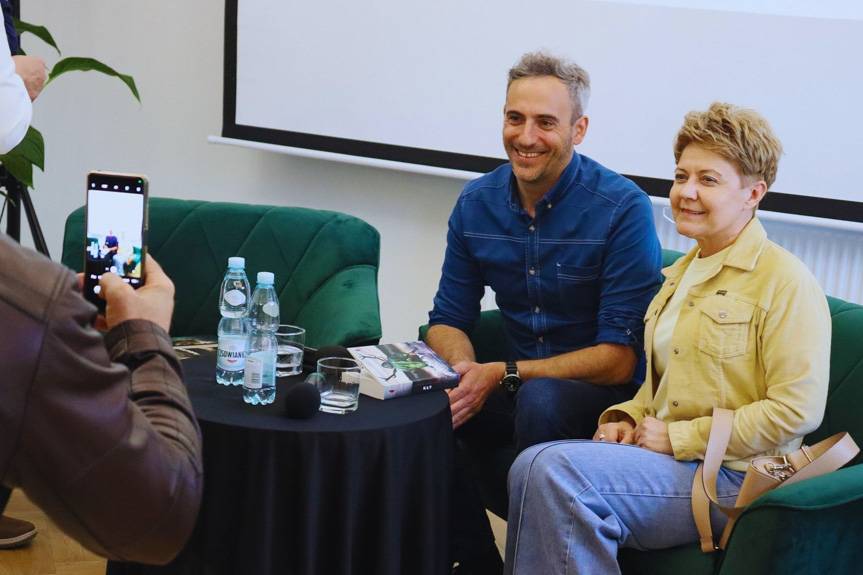 Spotkanie z Jędrzejem Pasierskim w Stacji Biblioteka