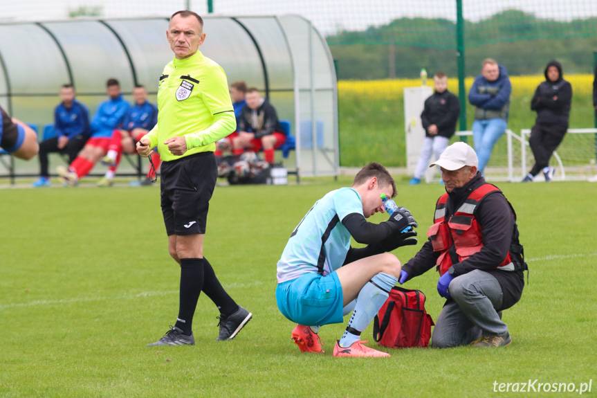 Pewne trzy punkty Nafty Splast Jedlicze w pojedynku z Głowienką [ZDJĘCIA]