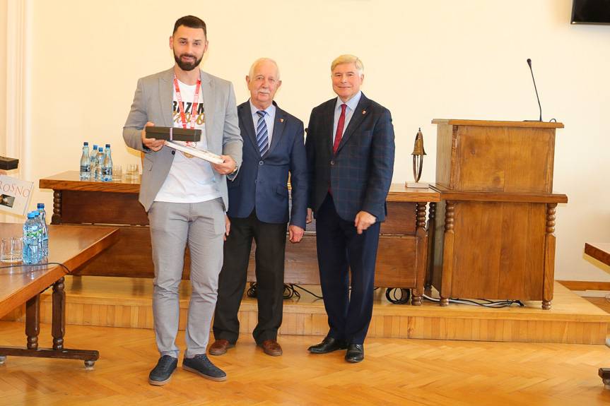 Miasto Szkła Krosno z awansem i zasłużonymi gratulacjami od władz miasta