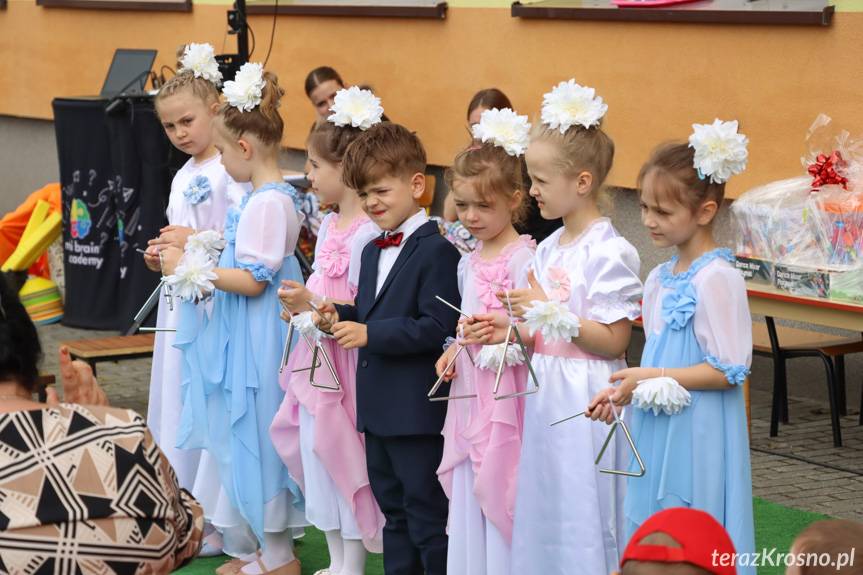 Piknik rodzinny i otwarcie nowego placu zabaw w Przedszkolu Miejskim nr 5 w Krośnie [ZDJĘCIA]