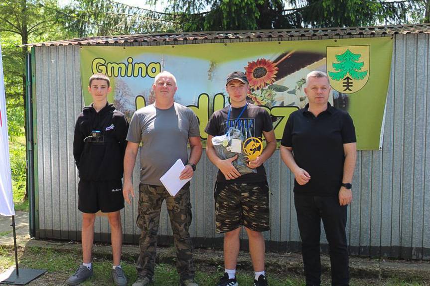 Zawody wędkarskie z okazji Dnia Dziecka