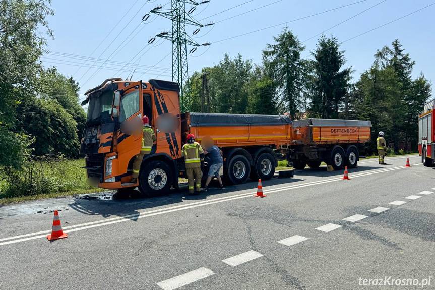 Iskrzynia. Pożar ciężarówki na DK19
