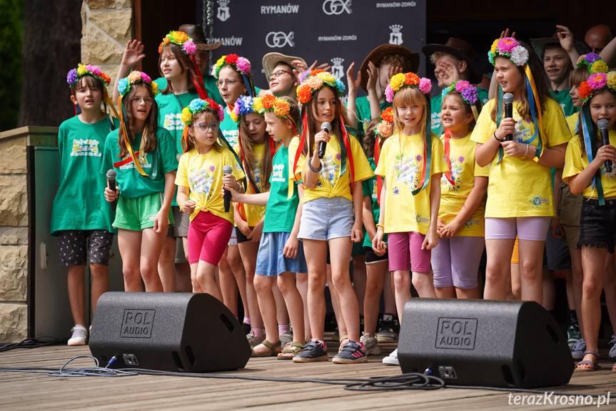 Wyjątkowy Dzień Dziecka w Rymanowie-Zdroju. Zbóje, tort gigant, piana party, pokazy, wyścigi... [ZDJĘCIA]