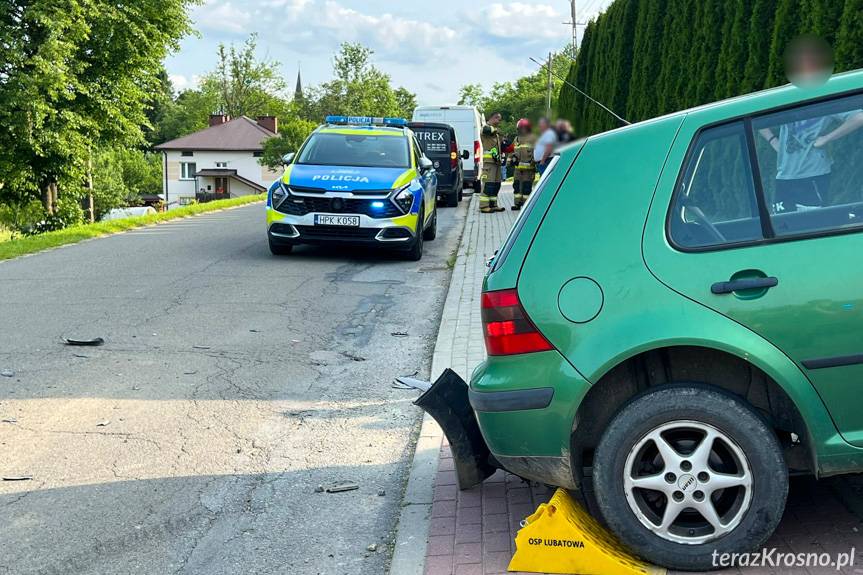 Zderzenie dwóch samochodów w Lubatowej
