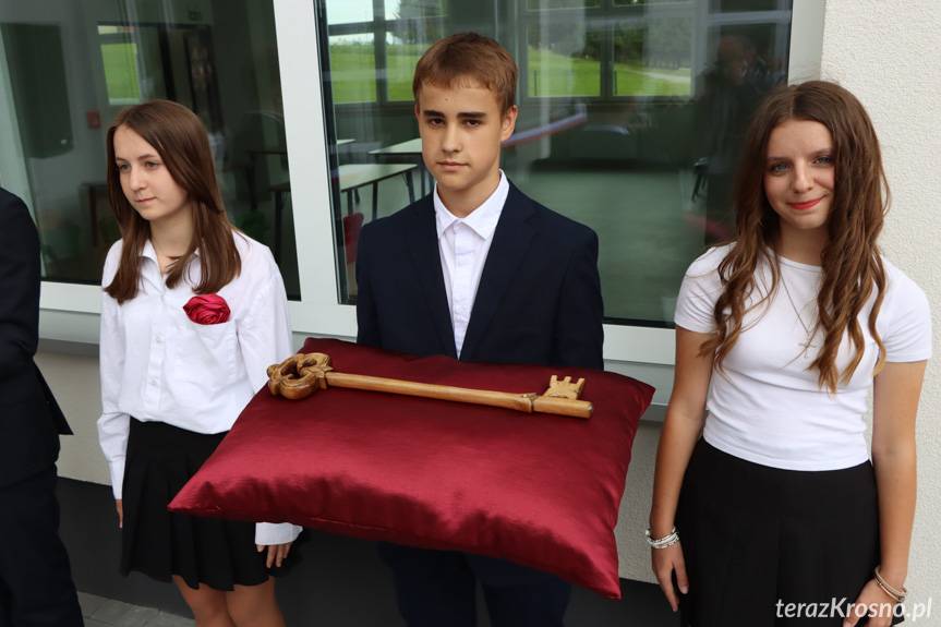 Wyjątkowy dzień w historii Szkoły Podstawowej w Sieniawie [ZDJĘCIA]