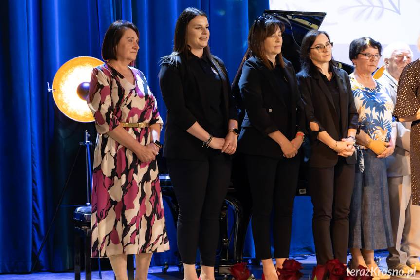 Ludzie kultury z powiatu krośnieńskiego uhonorowani przez starostę [ZDJĘCIA]