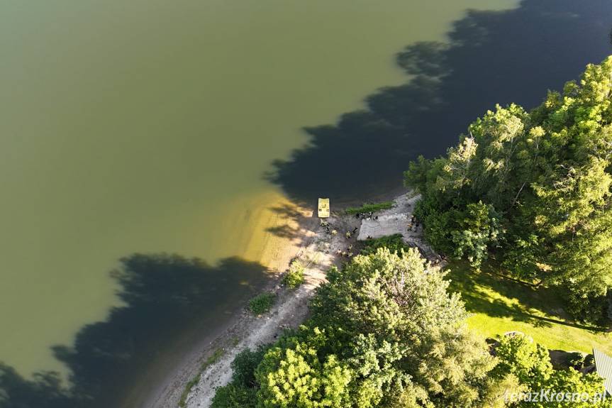 Gmina Zarszyn. Samochód stoczył się do zalewu