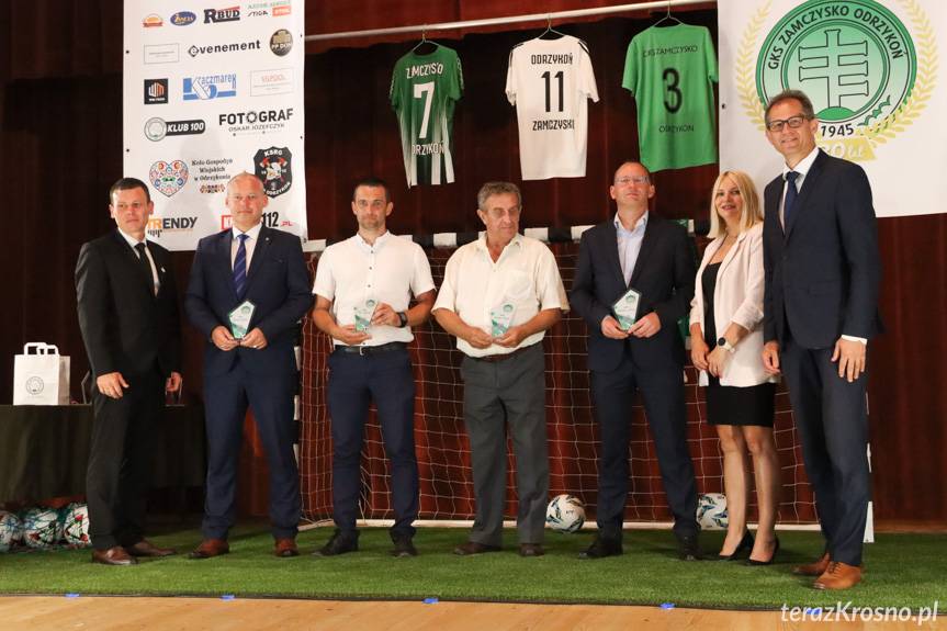 80 lat wielkiej rodziny Zamczysko Odrzykoń