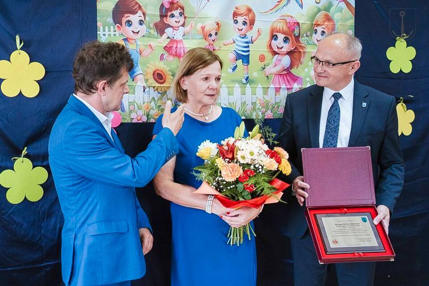 Lata edukacyjnych wyzwań. Wójt dziękuje dyrektorkom za oddanie i pasję