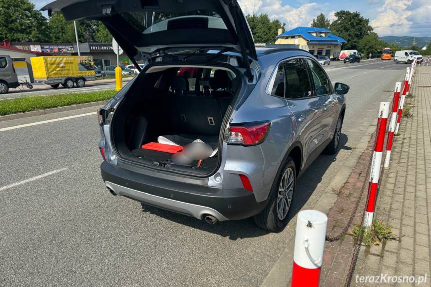 Zderzenie trzech pojazdów na skrzyżowaniu w Krośnie