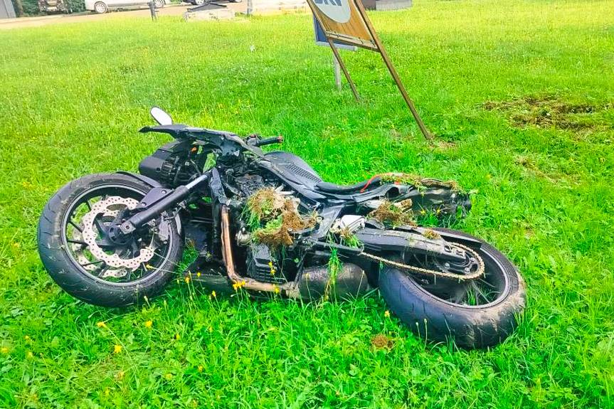 Motocyklista potrącony przez samochód