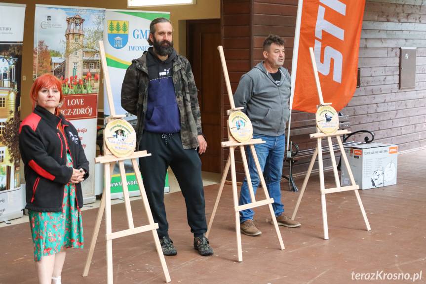 Plener rzeźbiarski w Iwoniczu-Zdroju: Zdrojowe ślady przeszłości [ZDJĘCIA]