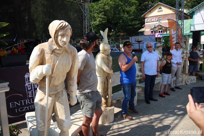 Iwonicki sport zimowy zaklęty w rzeźbach [ZDJĘCIA]