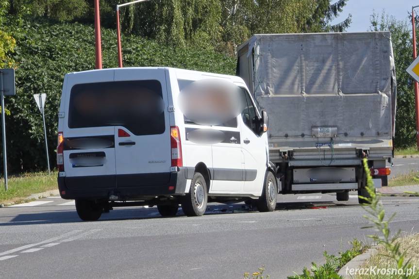 Zderzenie dwóch samochodów dostawczych