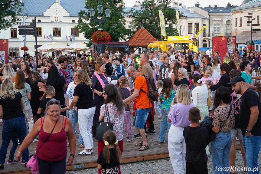 Ostatnia wakacyjna środa z potańcówką w Krośnie