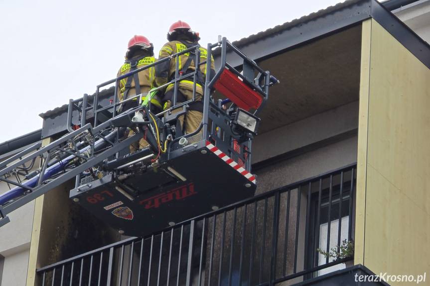 Zadymienie w mieszkaniu w Krośnie - interweniowały służby