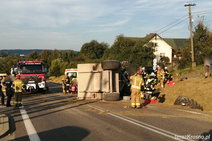 Jasienica Rosielna: poważny wypadek z udziałem ciągnika rolniczego
