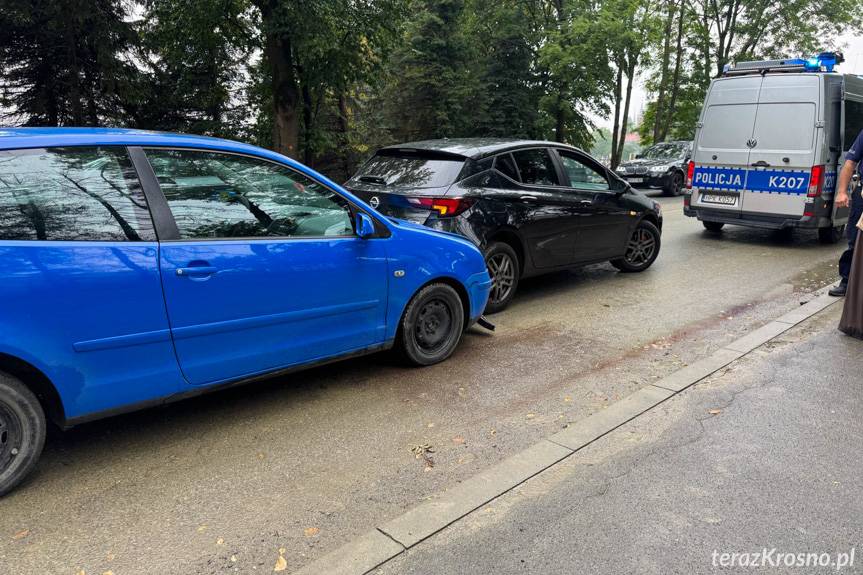 Błoto na drodze i kolizja. Zdarzenie w Miejscu Piastowym