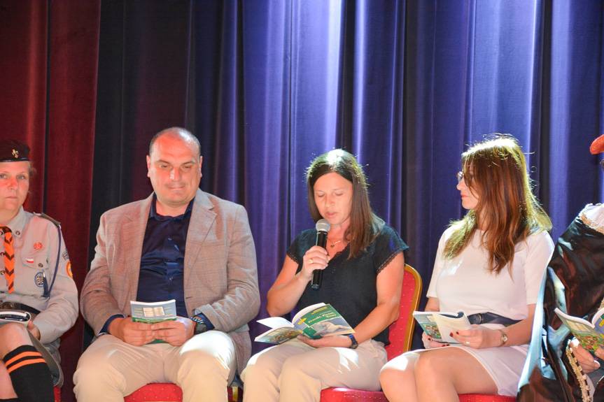 Wspólne czytanie w Dukli w ramach ogólnopolskiej akcji