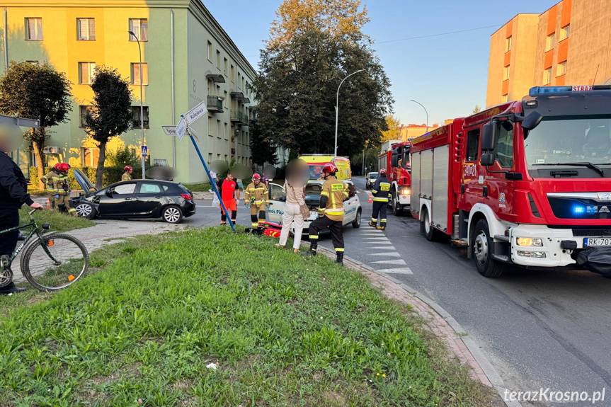 Zderzenie dwóch aut w Krośnie